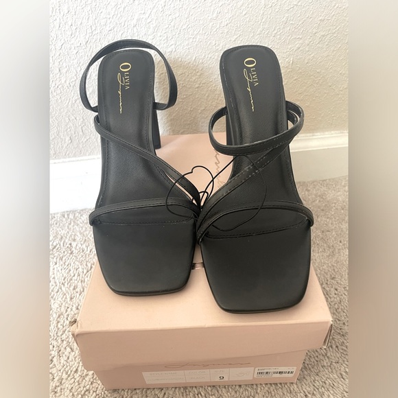 Lulu’s Olivia Black Strappy Square Heel Sandal - Picture 1 of 4